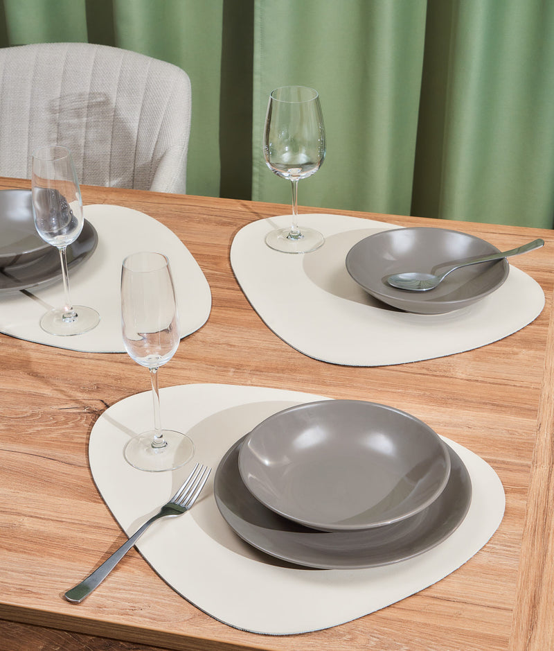 Set suporturi farfurii de masă, piele ecologică, bej